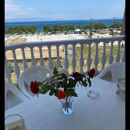 Seasmiles Apartment Akrata Exterior foto